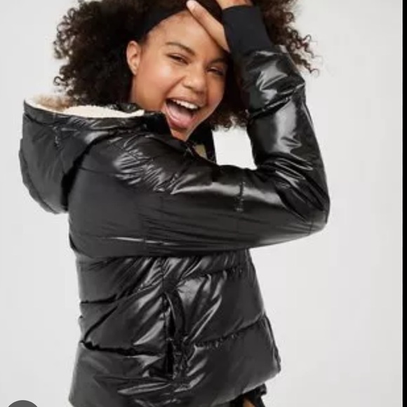 aerie Jackets & Coats 6 Aerie Offline Puffer Jacket New Black M